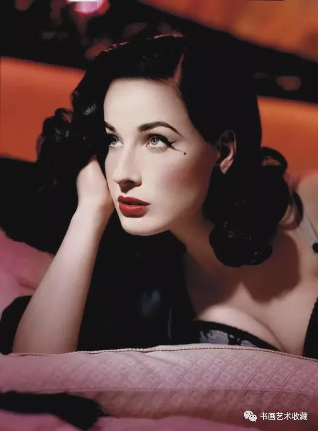 脱衣舞娘：身家14亿的她简直太美了！九游会j9入口登录新版世界上最知名的(图8)