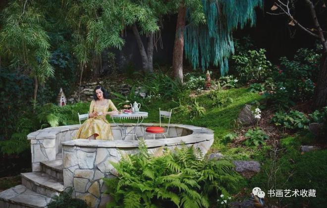 脱衣舞娘：身家14亿的她简直太美了！九游会j9入口登录新版世界上最知名的(图19)