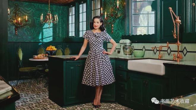 脱衣舞娘：身家14亿的她简直太美了！九游会j9入口登录新版世界上最知名的(图35)