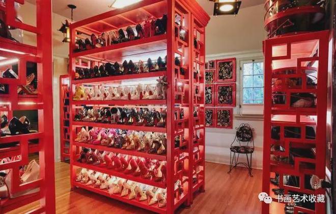 脱衣舞娘：身家14亿的她简直太美了！九游会j9入口登录新版世界上最知名的(图43)